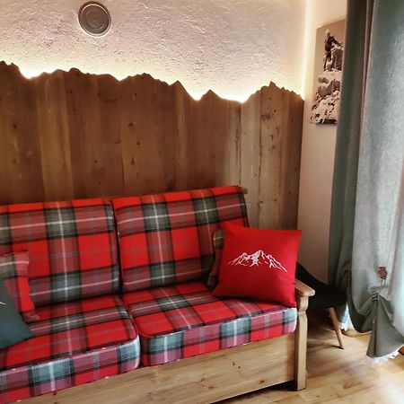 Апартаменты La Guida E L'Architetto Сен-Реми-ан-Босс Экстерьер фото